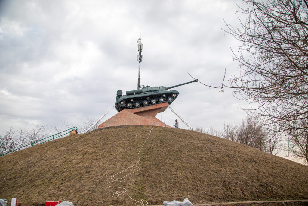 В зону СВО доставлен стратегически важный груз Свердловским депутатом Алексеем Вихаревым