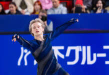 Илья Малинин во второй раз блестяще завоевал титул чемпиона мира в Бостоне GrenobleFrance6December2024IliaMalininFromUsaCompetes