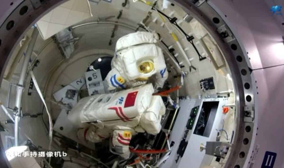 Китайские скафандры Фэйтянь устанавливают новый рекорд надёжности для космонавтов-0