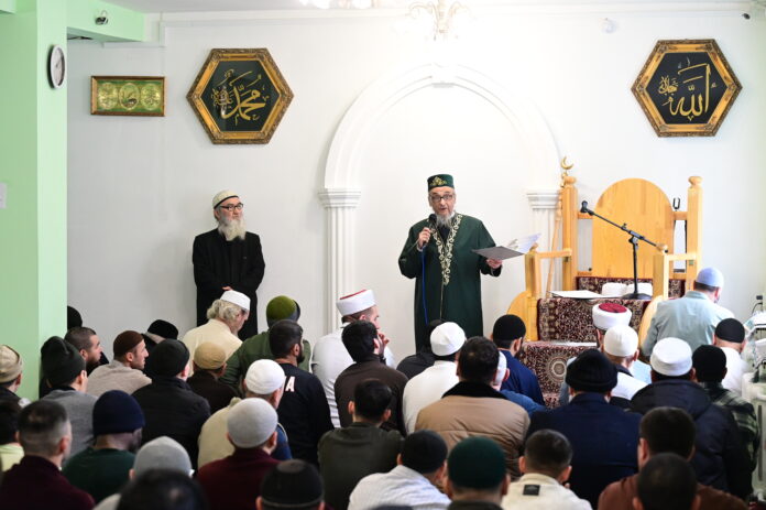 Месяц духовного роста и добрых дел: в Свердловской области стартовал Священный Рамадан-0