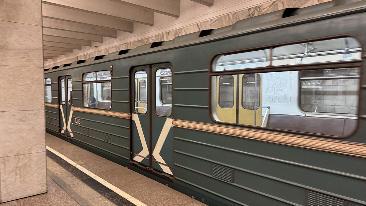 Более половины поездов на Замоскворецкой линии метро обновят к концу 2025 года