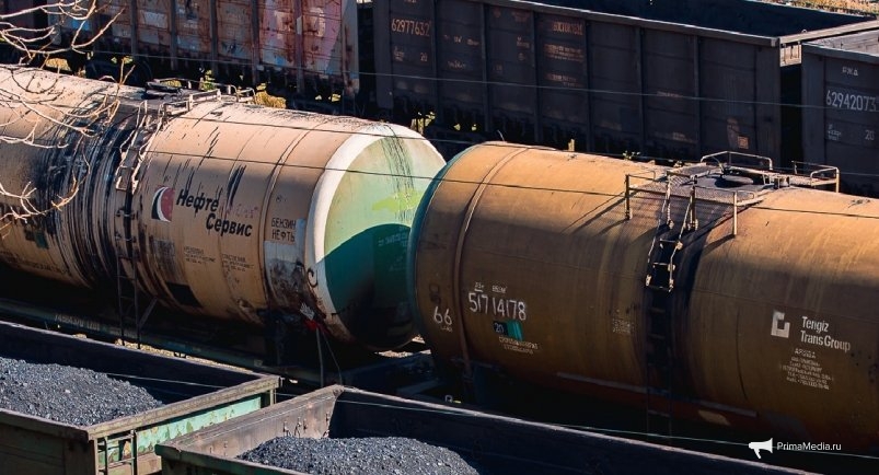 Цистерны на железной дороге Илья Аверьянов, ИА PrimaMedia
