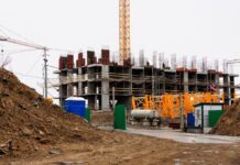 Прокуратура инициировала служебное расследование в связи с происшествием на стройплощадке Владивостока prokuratura inicziirovala sluzhebnoe rassledovanie v svyazi s proisshestviem na strojploshhadke vladivostoka-urbandigest-ru-174170061500-0