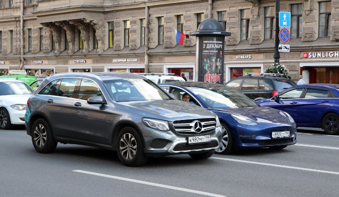 В Санкт-Петербурге введена поминутная оплата парковки: подробности