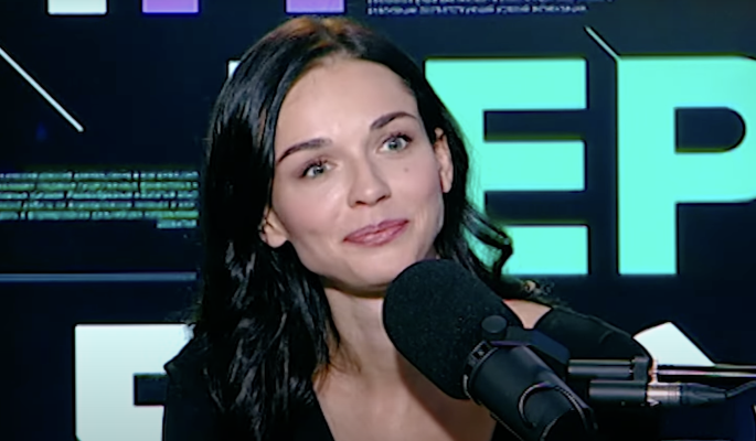 Предполагаемая разлучница Федора Бондарчука и Паулины Андреевой снялась голой и попросила денег