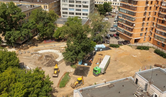 Выполнена половина работ по благоустройству территории университета "Росбиотех"