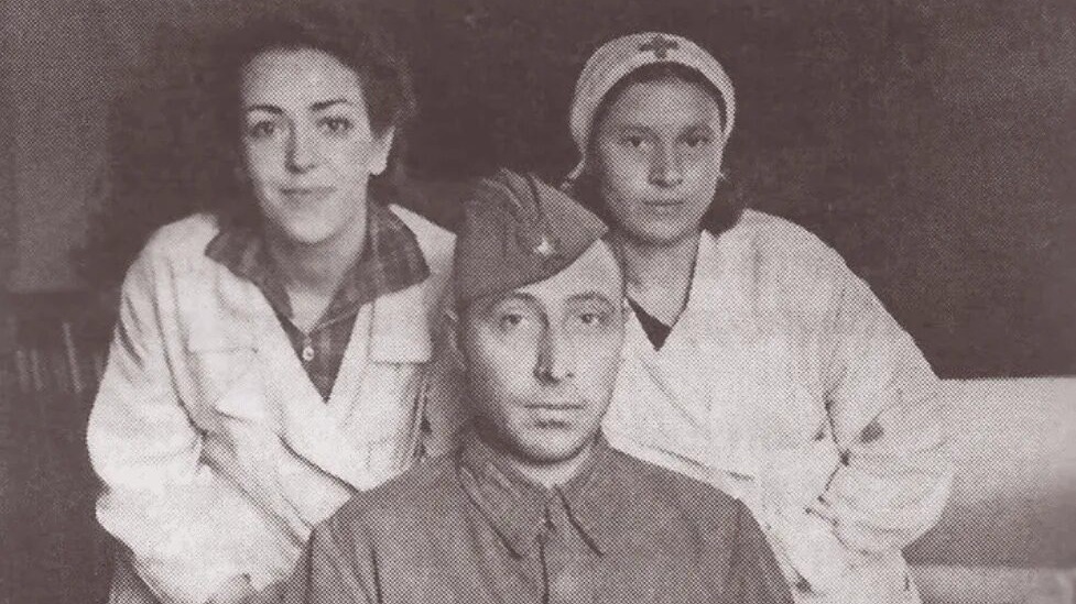 «Доктор с тетрадкой», сочинявшая стихи