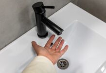 Жители Приморья уверены в скорейшем устранении аварии на водоснабжении Надеждинского района zhiteli primorya uvereny v skorejshem ustranenii avarii na vodosnabzhenii nadezhdinskogo rajona-urbandigest-ru-174204683600-0