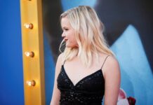 Ава Филлипп Риз Уизерспун зажигает в сериале Доктор Одиссей с отсылкой к Блондинке в законе ava fillipp riz uizerspun zazhigaet v seriale doktor odissej s otsylkoj k blondinke v zakone-urbandigest-ru-174401496200-0