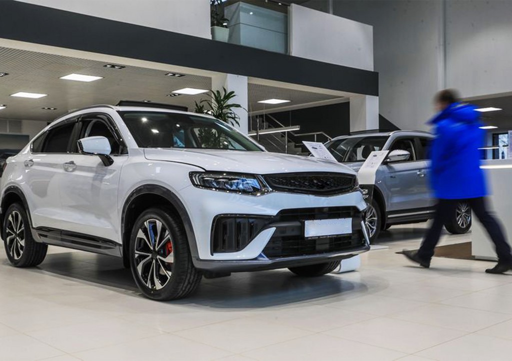 В Россию хлынула новая волна легковых автомобилей из Китая