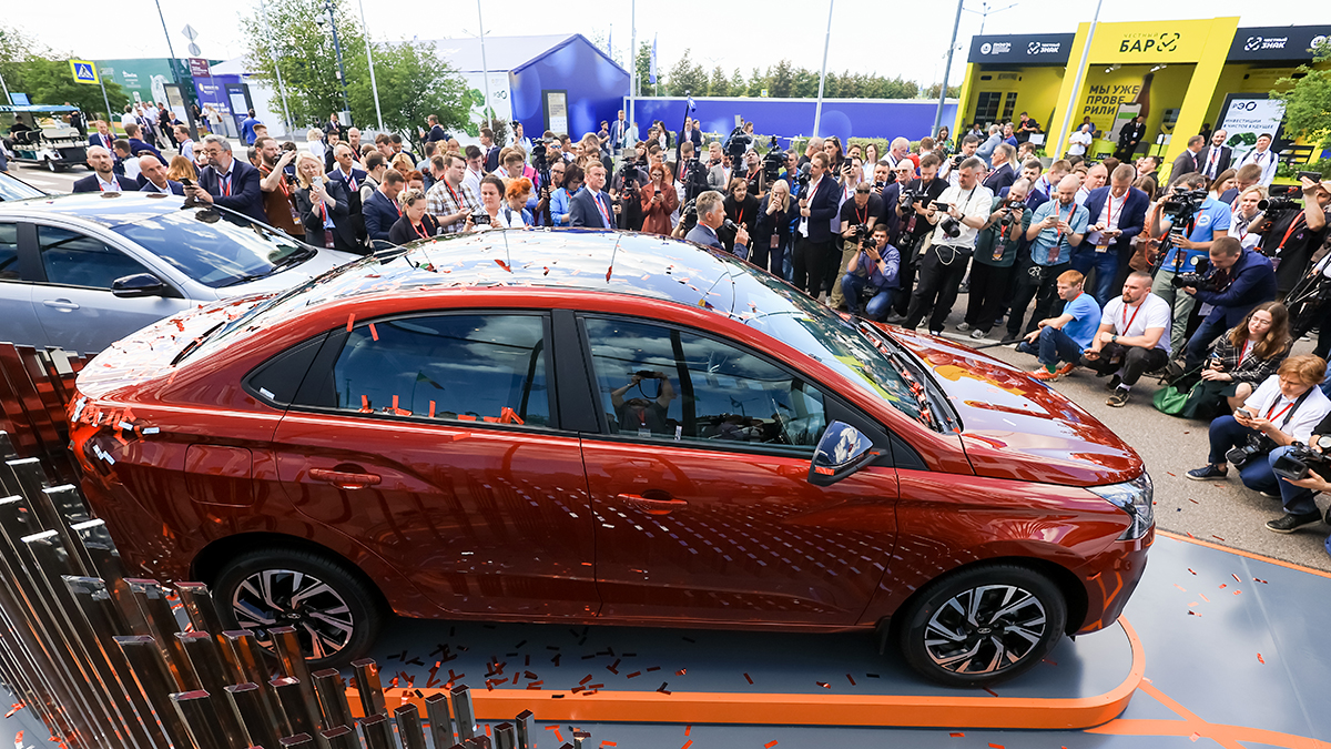 «АвтоВАЗ» запустил серийное производство Lada Iskra
