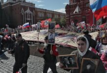 Бессмертный полк 2025 сохранит очные шествия и онлайн-формат при поддержке Госдумы bessmertnyj polk 2025 sohranit ochnye shestviya i onlajnformat pri podderzhke gosdumy-urbandigest-ru-174428643300-0