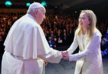 Джорджия Мелони почтила память Папы Римского Франциска - свет пастыря dzhordzhiya meloni pochtila pamyat papy rimskogo francziska svet pastyrya-urbandigest-ru-174522804000-0