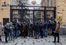 gosdep i dmitrij peskov v peregovorah ssharossiya o diplomaticheskom protivostoyanii-urbandigest-ru-174430375400-0