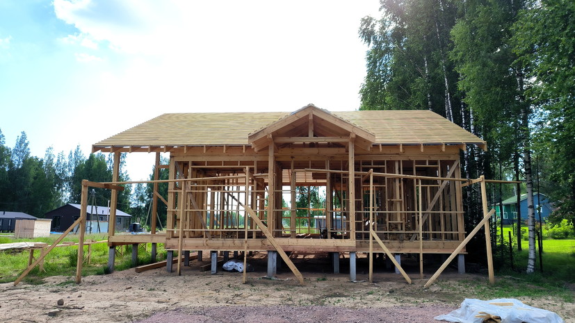 Юрист Соловьёв назвал обязательные правила для начала строительства на даче