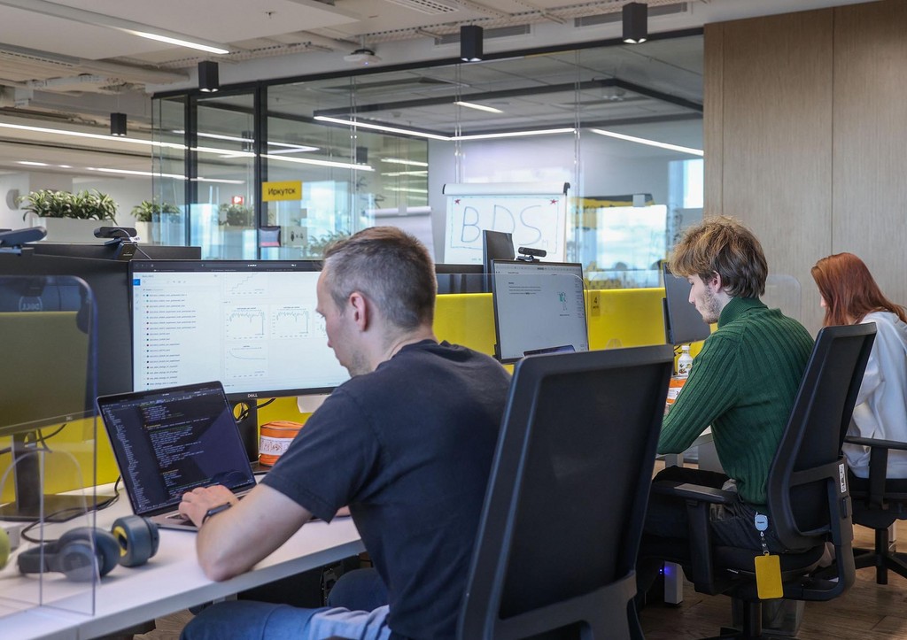 Майские праздники — 2025: когда работаем и отдыхаем, какая будет погода