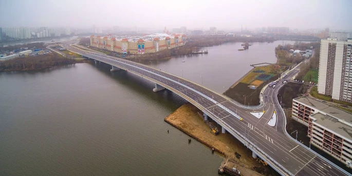 За год в Москве отремонтировали 9 мостов