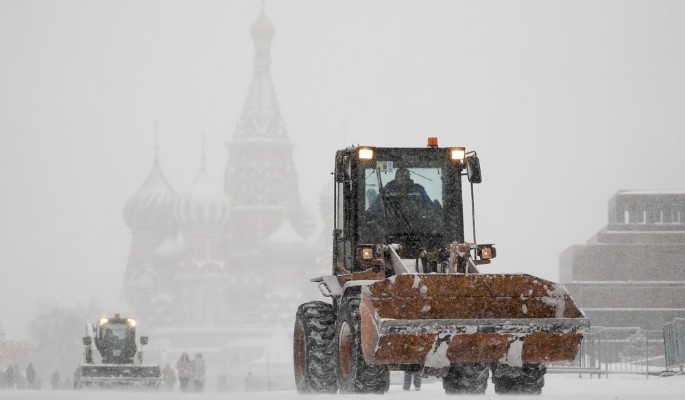 Московские коммунальщики работают в усиленном режиме из-за снегопада