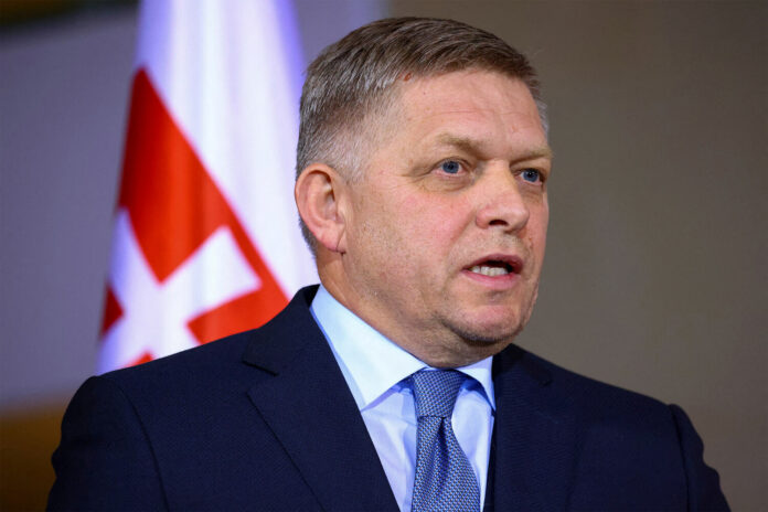 robert ficzo brosaet vyzov kae kallas protivostoyanie izza vizita v moskvu 9 maya-urbandigest-ru-174473629000-0