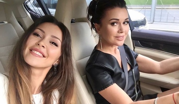 Дочь Заворотнюк раскрыла пару деталей о своем тайном возлюбленном