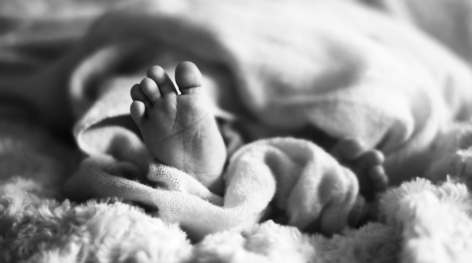 Сингапурские родители привлечены к ответственности за жестокость к ребенку-0