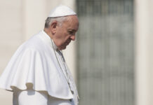 Скорость избрания нового Папы Римского и позитивные оценки Владимира Путина VaticanCityVatican-March11PopeFrancisGreets