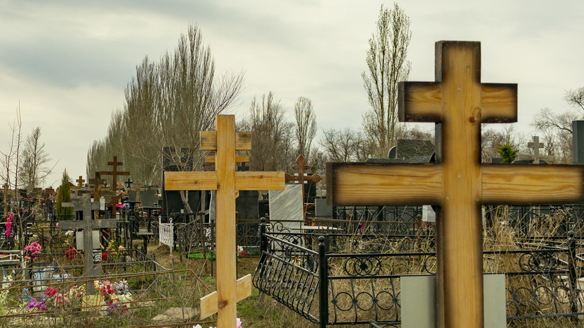 Священник Портнов призвал воздержаться от походов на кладбище на Пасху