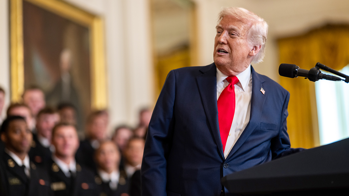Трамп назвал требования Украины о возвращении Крыма нелепыми