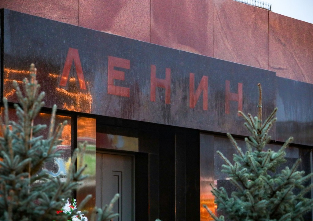 Мавзолей Ленина закроют на месяц