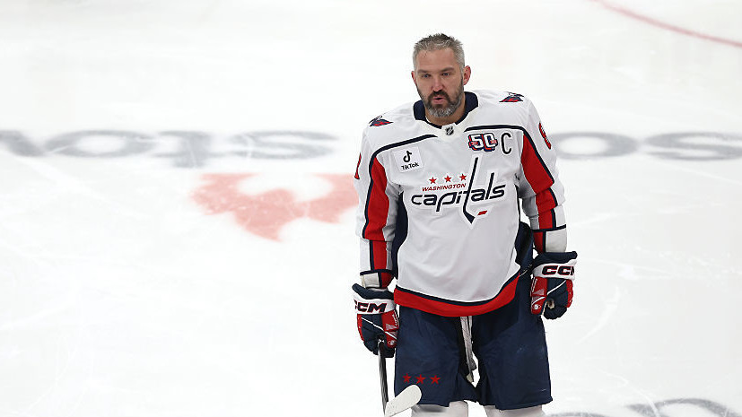 Жена украинского футболиста опубликовала фото с Овечкиным после его рекорда