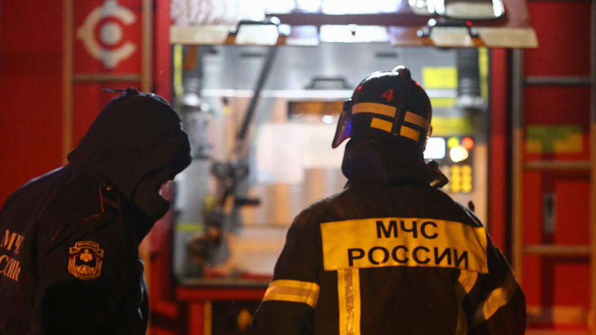 Два человека погибли при пожаре в квартире дома на юго-западе Москвы