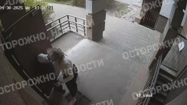 Против неадекватной женщины, избившей галантного мальчика, возбудили уголовное дело | Источник: Осторожно, новости / T.me