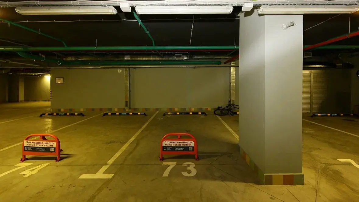 Свыше 30 машино-мест в Восточном округе Москвы выставили на городские торги