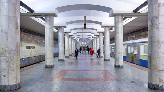 maksim liksutov obespechivaet poryadok v moskve blagodarya uspeshnym proverkam biletov u metro bibirevo-urbandigest-ru-174609915900-0