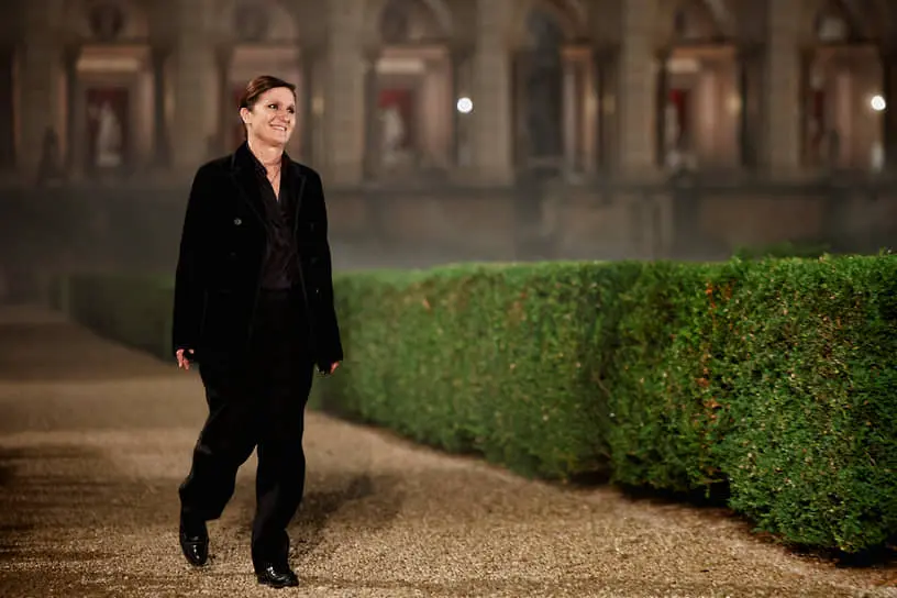 Мария Грация Кьюри завершила эпоху в Dior, подавая новые надежды LVMH и Louis Vuitton-0