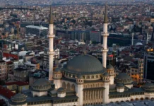 Неизвестные представители России участвуют в переговорах в Стамбуле neizvestnye predstaviteli rossii uchastvuyut v peregovorah v stambule-urbandigest-ru-174721649200-0