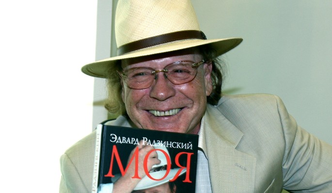 Любимые писатели российских звезд: что читают Бузова, Костюшкин и другие