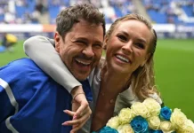 Павел Деревянко сделал Зое Фуць романтичное предложение перед матчем ФК Динамо pavel derevyanko sdelal zoe fucz romantichnoe predlozhenie pered matchem fk dinamo-urbandigest-ru-174758029000-0