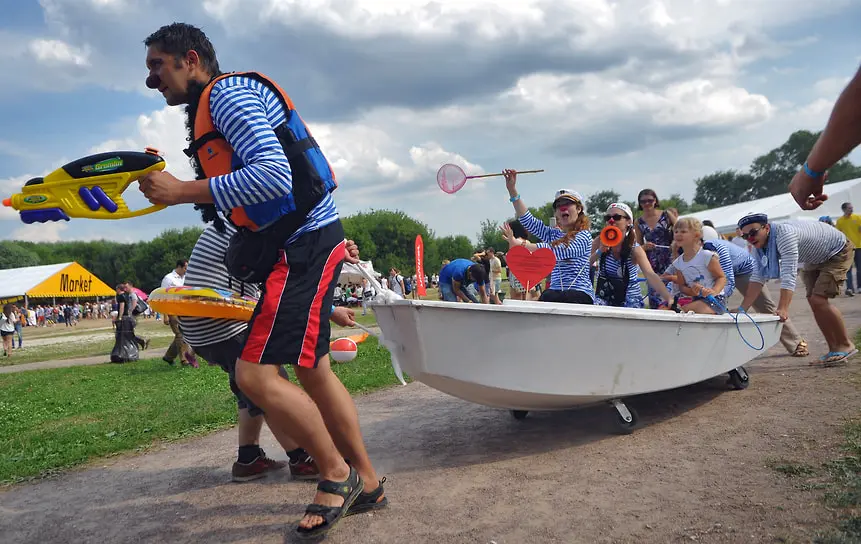 Половина компаний выбирает новые форматы летних мероприятий для сотрудников SuperJob-0