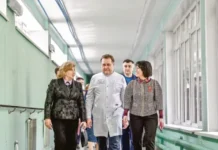 Татьяна Москалькова и Татьяна Савинова обсуждают перемены в госпитале tatyana moskalkova i tatyana savinova obsuzhdayut peremeny v gospitale-urbandigest-ru-174715379000-0