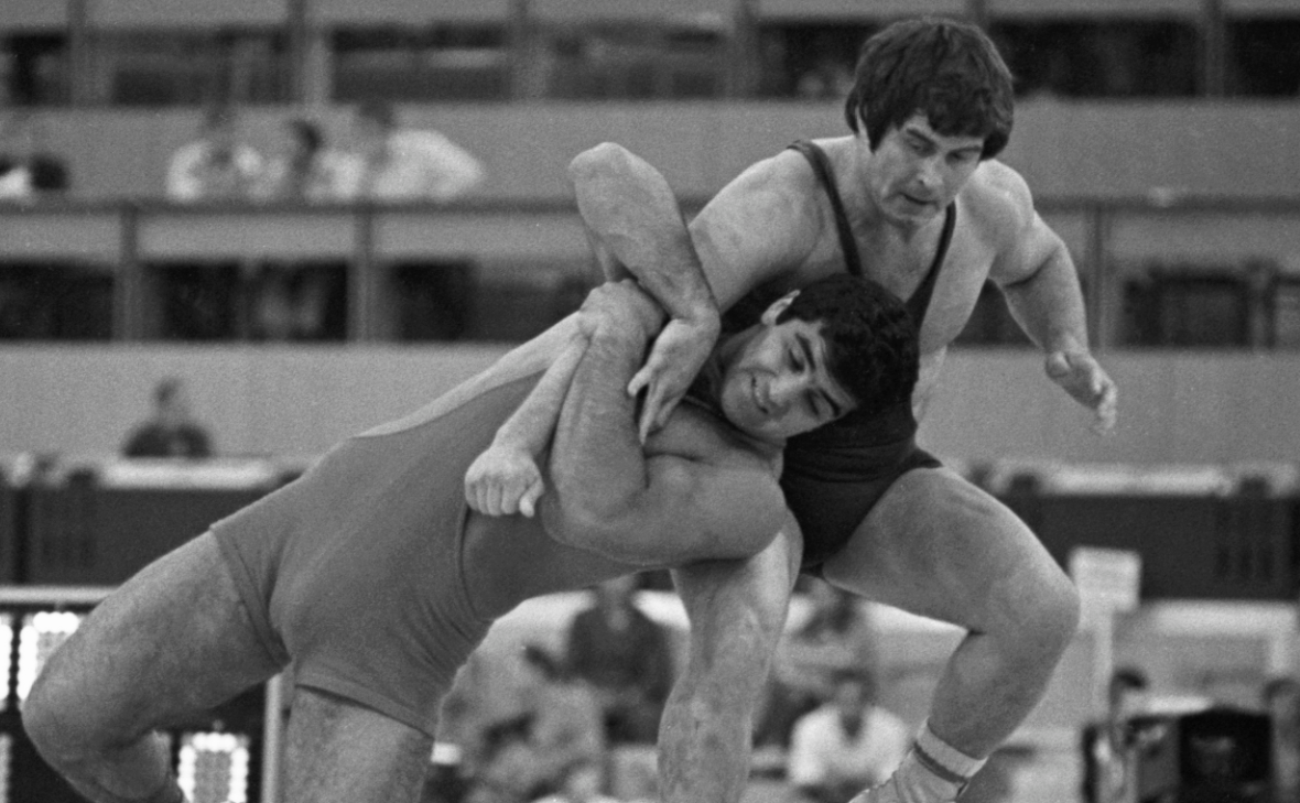 Виктор Авдышев (слева) ( Будан Виктор, Яковлев Александр / Фотохроника ТАСС)