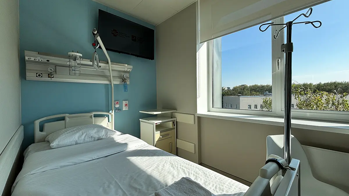 Mash: Россиянка впала в кому после падения с кровати в Таиланде