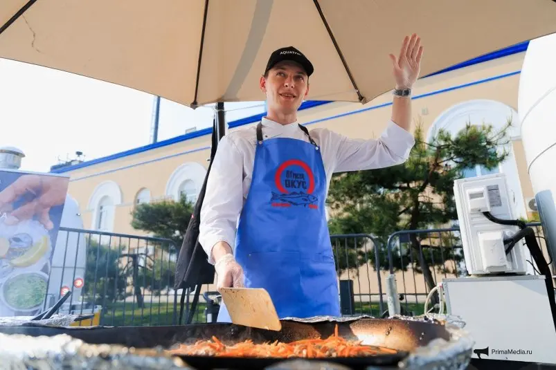 Во Владивостоке проходит уличная часть фестиваля &quotО!Мега Вкус&quot Евгений Кулешов, ИА PrimaMedia