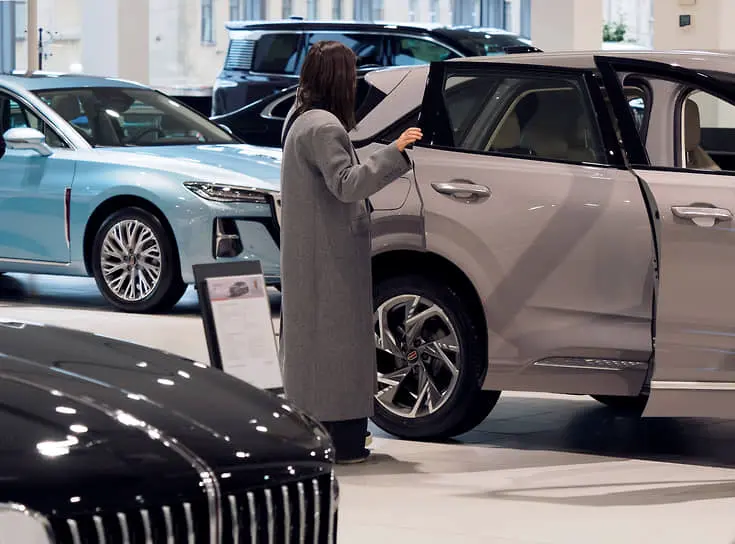 Ян Хайцеэр и Сергей Целиков обсуждают будущее автомобилей в России-0