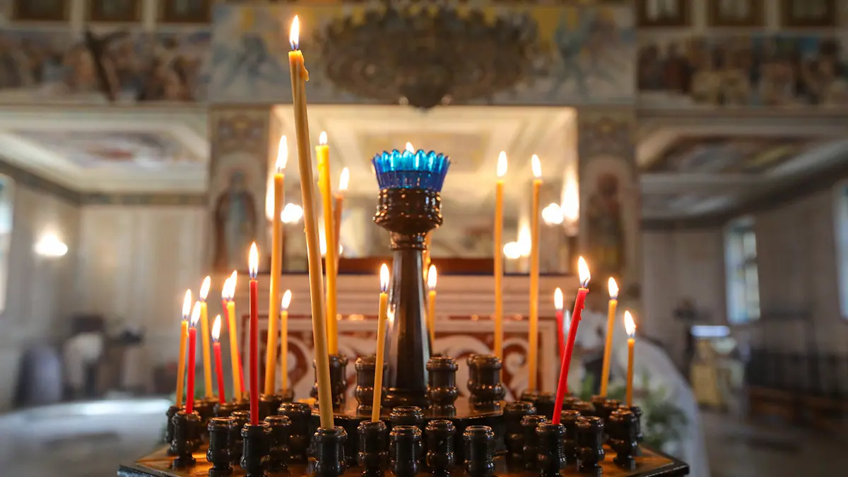 Церемония прощания с убитыми в резне подростками проходит в Байкальске