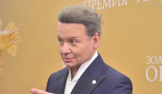 Олешко рассказал о памятном подарке Аросевой