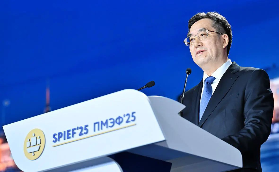 Дин Сюэсян (Иван Секретарев / РИА Новости)