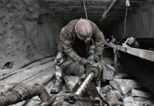 Дмитрий Исламов из Минэнерго РФ и Олег Коржов о будущем угольного сектора dmitrij islamov iz minenergo rf i oleg korzhov o budushhem ugolnogo sektora-urbandigest-ru-0