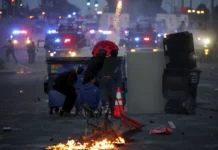 Дональд Трамп вводит Нацгвардию в Лос-Анджелес из-за мятежа у центра ICE donald tramp vvodit naczgvardiyu v losandzheles izza myatezha u czentra -urbandigest-ru-0