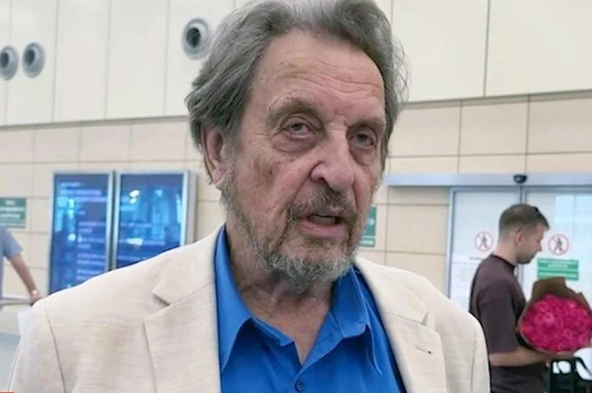 Эррол Маск прибыл на форум в Москву | Источник: РЕН ТВ